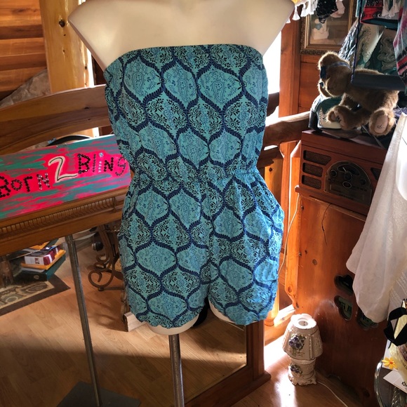 $30 One piece ROMPER shorts pockets - Picture 2 of 6